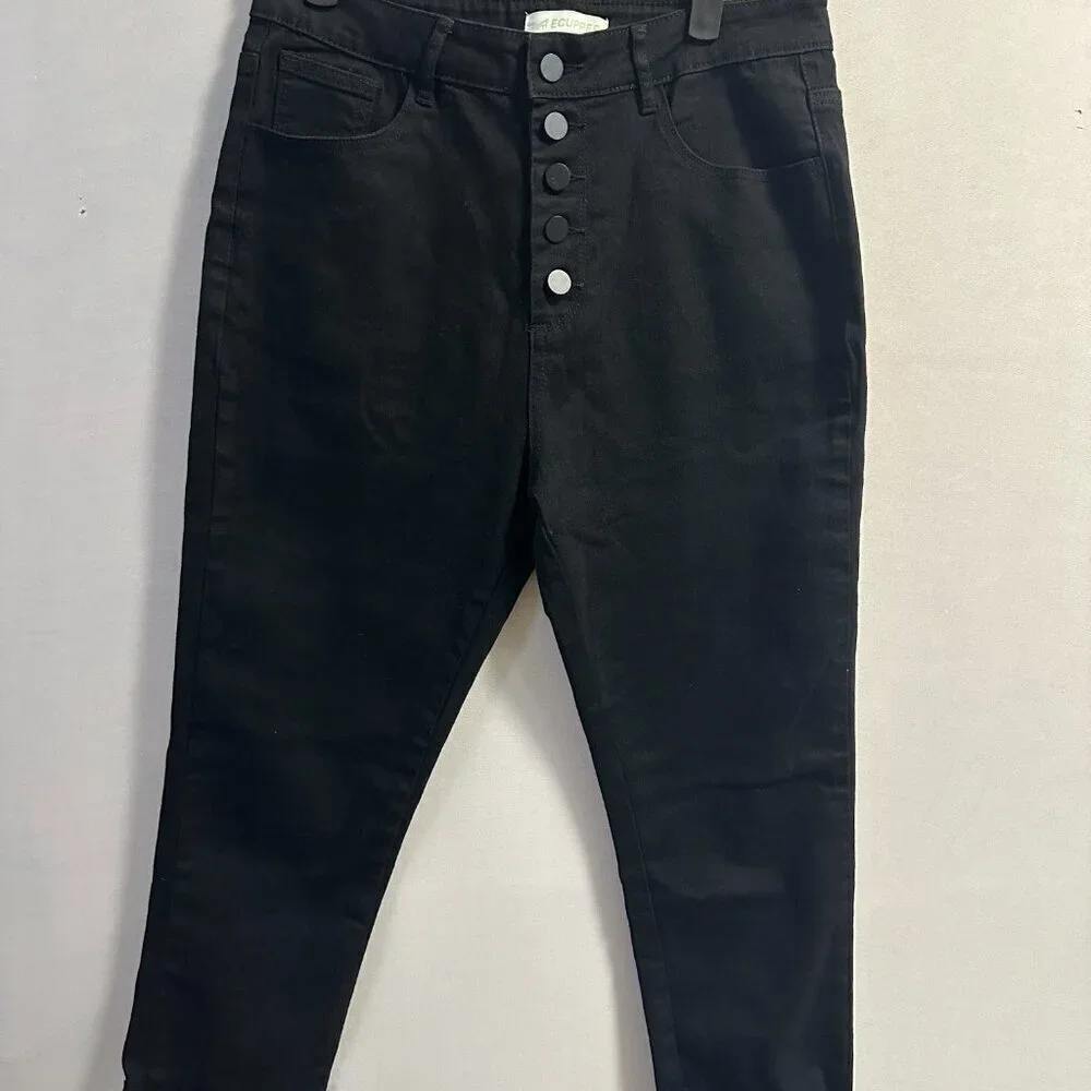 A chic button-front design stylish black jeans （M/L) - Picture 2 of 10